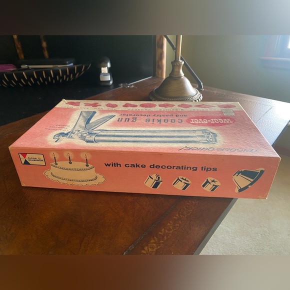 EUC Vintage Wear-Ever Cookie Gun & Pastry Decorator Complete-Original Box #3365 - Picture 8 of 11